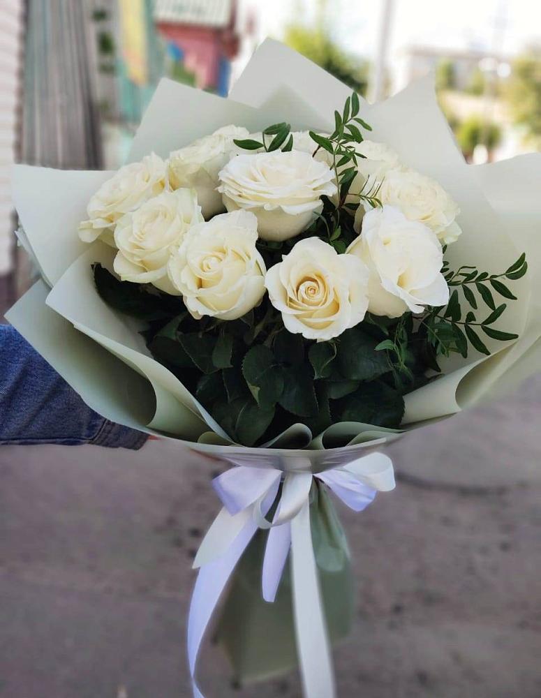 Букет Белые розы Проуд в Джалиле