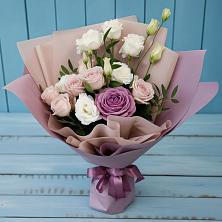 Букет цветов из:  Розы и Лизиантусы в Джалиле