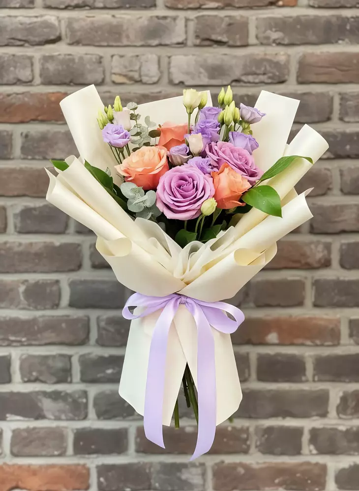 Букет цветов из: Лизиантусы и Розы в Джалиле