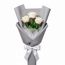 Букет 3 белые розы в Джалиле