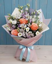 Букет цветов из:  Лизиантусы, Розы, Альстромерии и Гипсофила в Джалиле