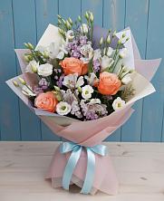 Букет цветов из:  Лизиантусы, Розы, Альстромерии и Гипсофила в Джалиле