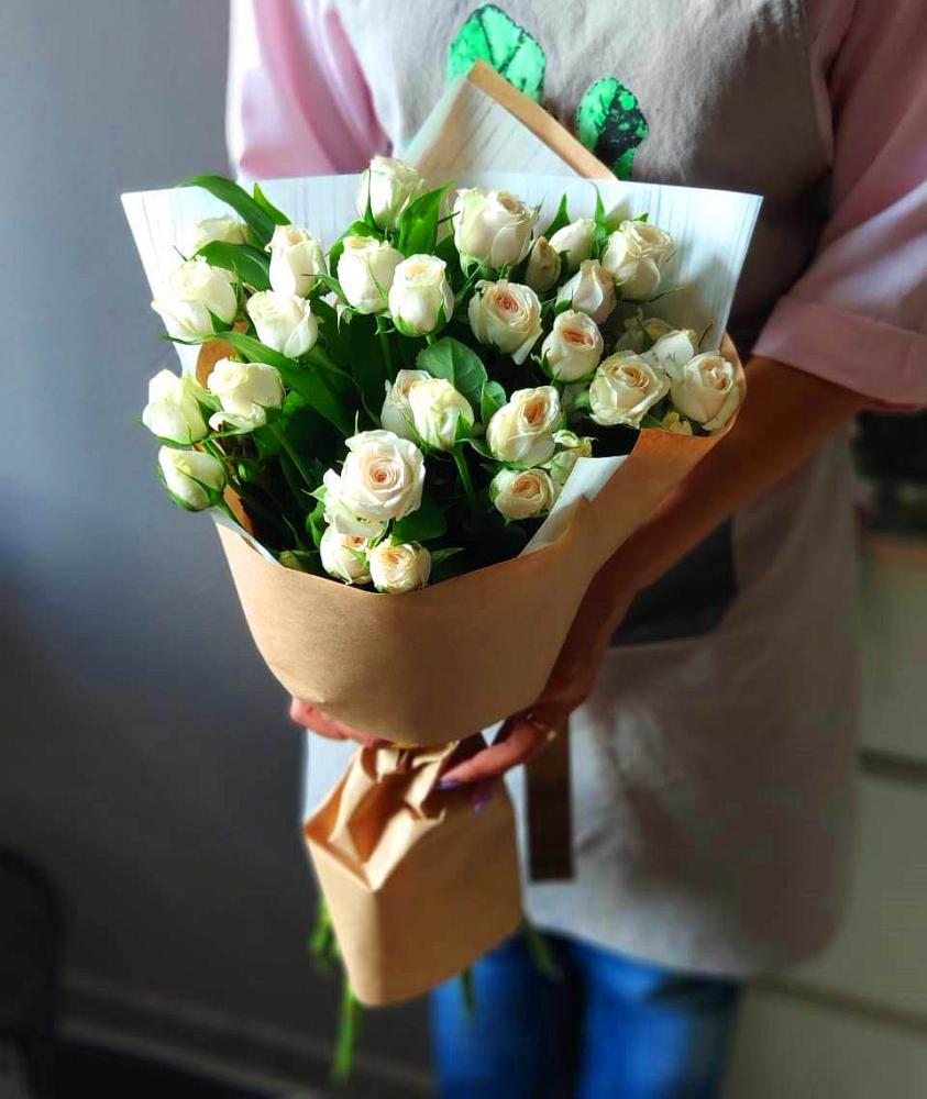 Букет цветов из: Розы в Джалиле