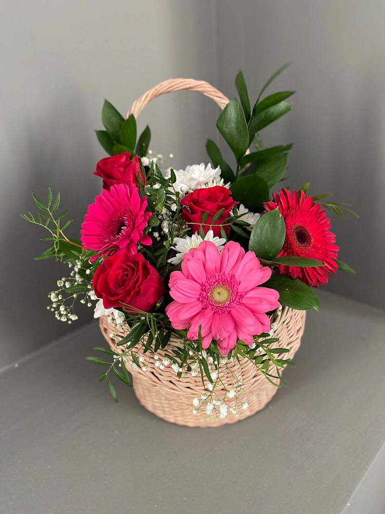 Цветочная композиция из Розы, Хризантемы и Герберы в корзине в Джалиле
