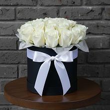 Цветочная композиция из Розы в шляпной коробке в Джалиле